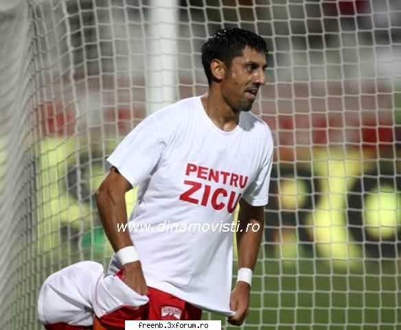 cu ce ekipa tineti :x ?


io dinamo  ``caine pana la :hi:  :hi:  :hi: 
 :hi:  :hi:  :hi: 
 :hi: