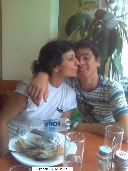 JOC RIMAT SI TE-AI DISTRAT - Si iapa a zis NIHA-NIHA - La Cafenea