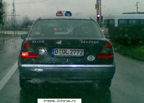 Poze luate de pe site-ul ala cu cocalari =)))) - Dupa tine ce masina avem in poza? * Salam - La Cafenea