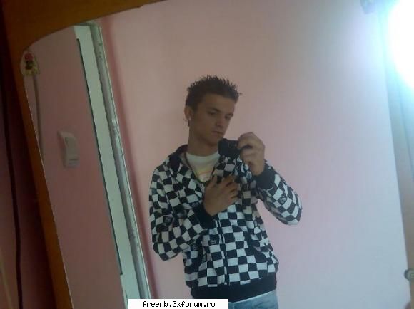 ha ma ce naiba..eu nu le dau bine :rotfl:  :rotfl: top baietzi !